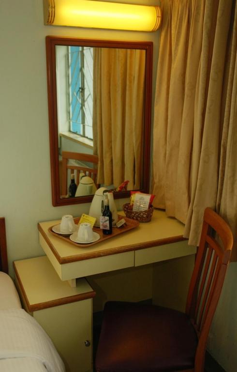 Caritas Lodge Kowloon  Room photo